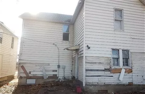 1129 E Reservoir St, Springfield, IL 62702 photo 2