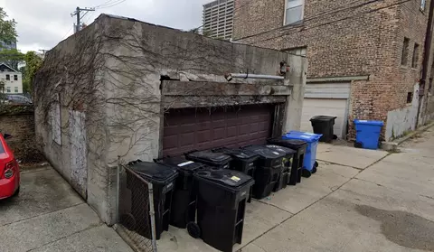 Exterior - 723 S Aberdeen St, Chicago, IL 60607 photo 3 of 4