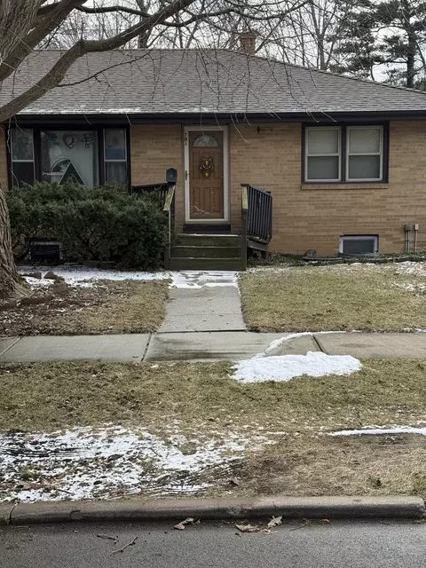 701 W Vine St, Champaign, IL 61820
