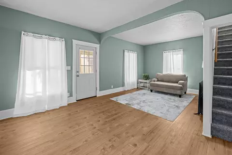 Living - 136 W Mill St, Kewanee, IL 61443 photo 4 of 4