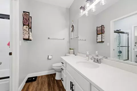 Bath - 21238 Edison Ln, Plainfield, IL 60544 photo 1 of 3