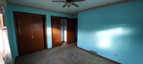 Bedroom - 1606 20 Ave, Viola, IL 61486 photo 2 of 5