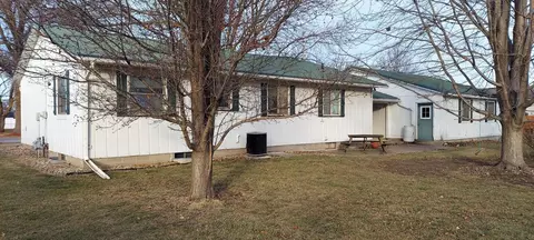 Exterior - 1606 20 Ave, Viola, IL 61486 photo 3 of 3