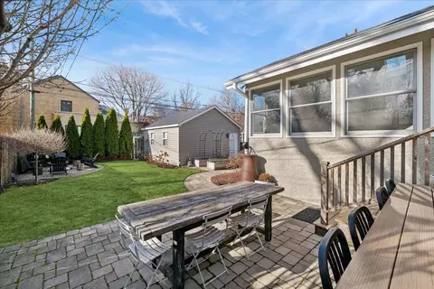 Exterior - 2740 Asbury Ave, Evanston, IL 60201 photo 4 of 6