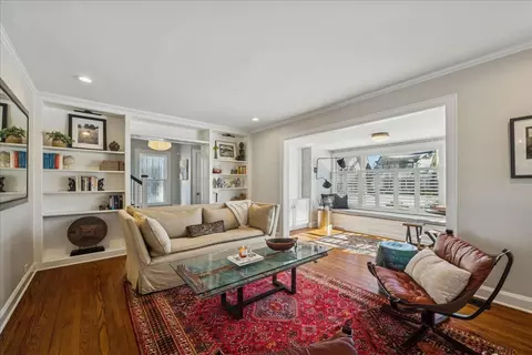 Living - 2740 Asbury Ave, Evanston, IL 60201 photo 2 of 5