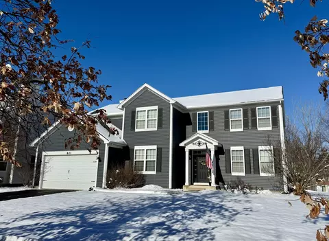 821 Georgetown Dr, Oswego, IL 60543
