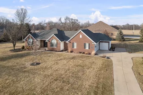 1320 Sunrise Ln, Port Byron, IL 61275