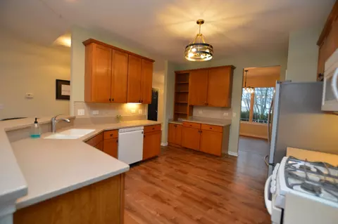 Kitchen - 2111 Tyler Trl, Mchenry, IL 60051 photo 3 of 3