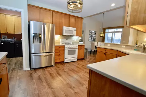 Kitchen - 2111 Tyler Trl, Mchenry, IL 60051 photo 1 of 3