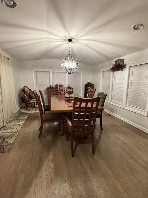 Dining - 2728 W Brooklyn Rd, Compton, IL 61318 photo 1 of 2