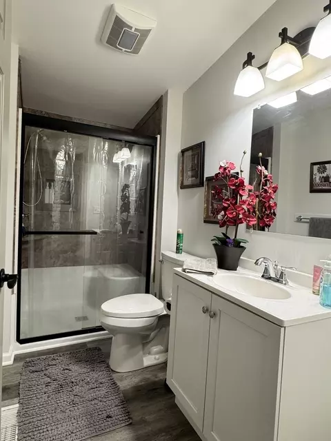 Bath - 2728 W Brooklyn Rd, Compton, IL 61318 photo 4 of 4