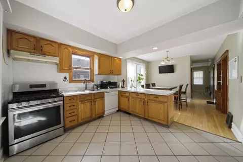 Kitchen - Undisclosed, Lyons, IL 60534 photo 2 of 3