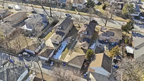 View/Area - Undisclosed, Lyons, IL 60534 photo 4 of 5