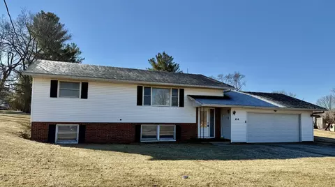 414 E Main St, Toulon, IL 61483