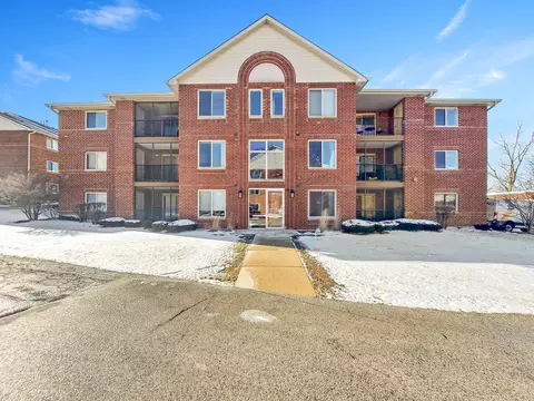 6970 Heritage Cir #5-2A, Orland Park, IL 60462