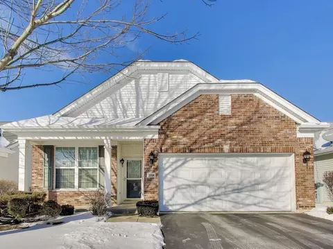 2594 Venetian Ln, Elgin, IL 60124