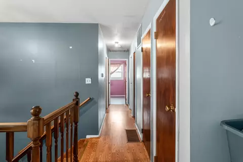 Entry Way - Undisclosed, Aurora, IL 60506 photo 1 of 2