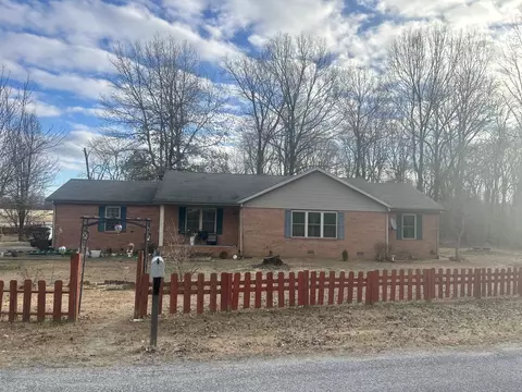6 Carriage Ln, Metropolis, IL 62960