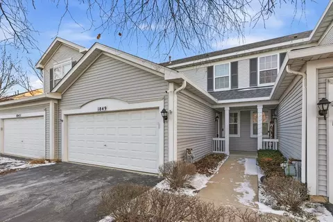 1849 N Wentworth Cir, Romeoville, IL 60446
