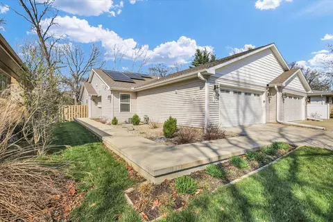 604 E Harding Dr #A, Urbana, IL 61801