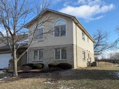 182 Saenz Ln #182, Joliet, IL 60436