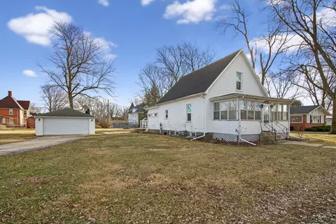 Exterior - 402 8th St, Mazon, IL 60444 photo 2 of 7