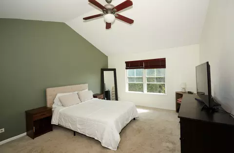 Bedroom - 529 Horizon Dr, Bartlett, IL 60103 photo 3 of 5