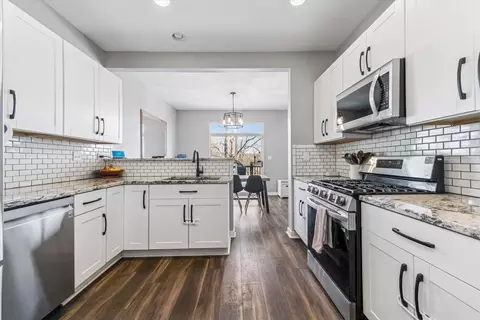 Kitchen - 529 Horizon Dr, Bartlett, IL 60103 photo 1 of 2