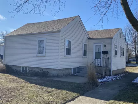 622 W North St N, Pontiac, IL 61764