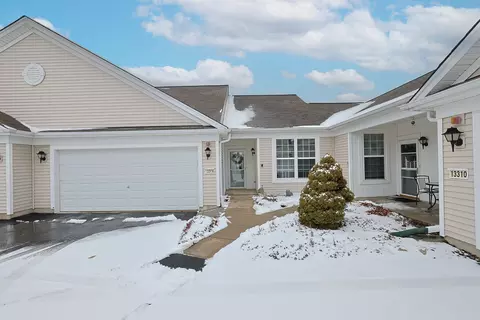 13306 Arboretum Ln, Huntley, IL 60142