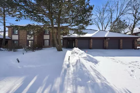 3207 184th St #1A, Homewood, IL 60430