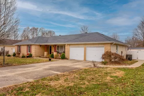1402 Matthew Ln, Marion, IL 62959 photo 3