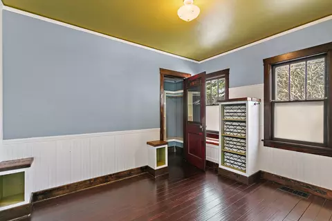 Bedroom - 491 Congdon Ave, Elgin, IL 60120 photo 1 of 3