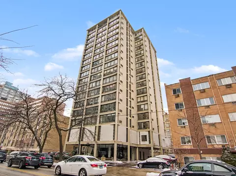 5740 N Sheridan Rd #5A, Chicago, IL 60660