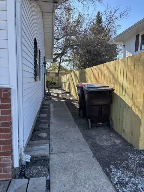 Exterior - 920 North Dr, Rantoul, IL 61866 photo 2 of 2