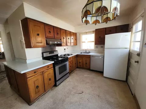 280 Addison Rd, Riverside, IL 60546 photo 2