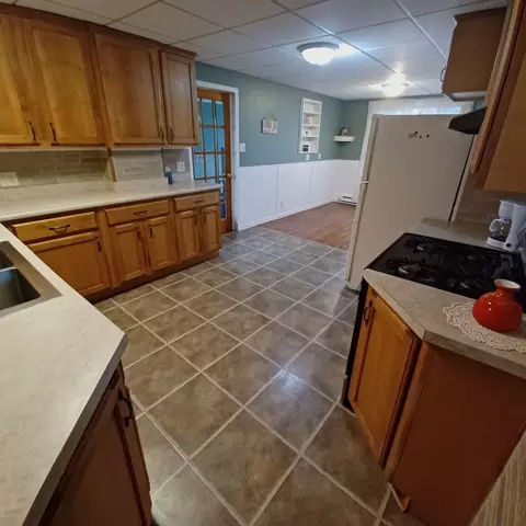 Kitchen - 701 E 9th St, Kewanee, IL 61443 photo 8 of 11
