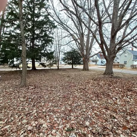 Exterior - 701 E 9th St, Kewanee, IL 61443 photo 7 of 9