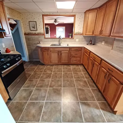 Kitchen - 701 E 9th St, Kewanee, IL 61443 photo 6 of 11
