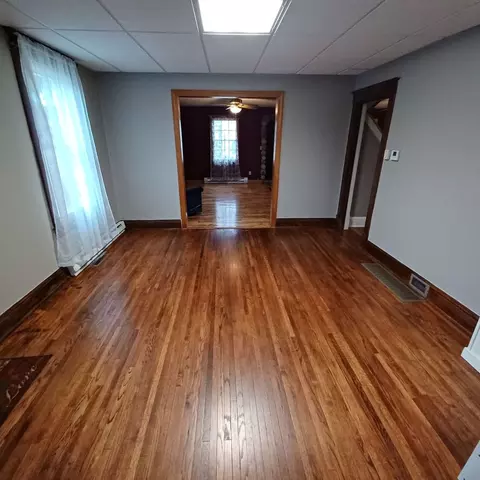 Living - 701 E 9th St, Kewanee, IL 61443 photo 3 of 9