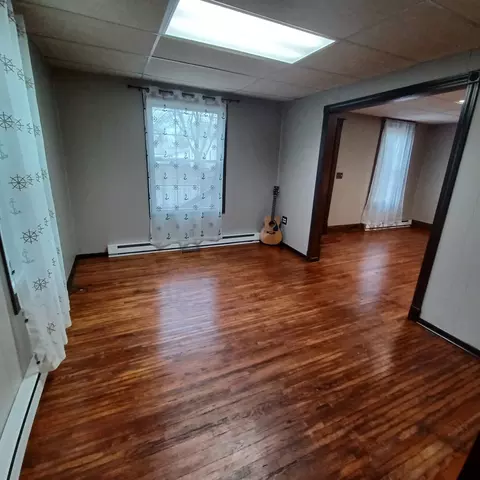 Living - 701 E 9th St, Kewanee, IL 61443 photo 1 of 9