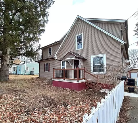 Exterior - 701 E 9th St, Kewanee, IL 61443 photo 2 of 9