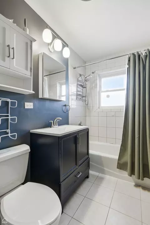 Bath - 367 Park Ave, Wheeling, IL 60090 photo 2 of 2