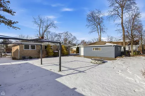 Exterior - 367 Park Ave, Wheeling, IL 60090 photo 1 of 1