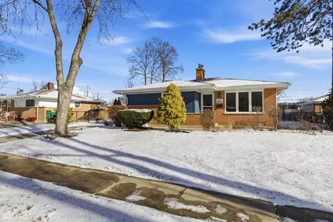 367 Park Ave, Wheeling, IL 60090