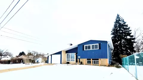 2209 Melrose Ave, Waukegan, IL 60085