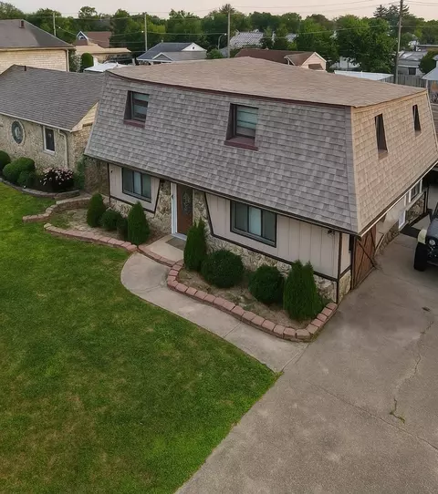 10530 S 82nd Ct, Palos Hills, IL 60465