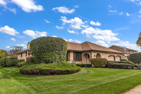 13561 Mohawk Ln, Orland Park, IL 60462