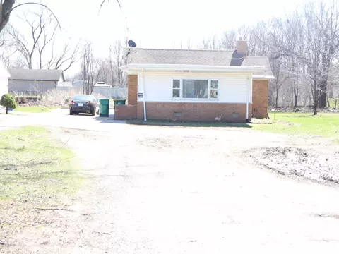 906 S Monroe St, Streator, IL 61364