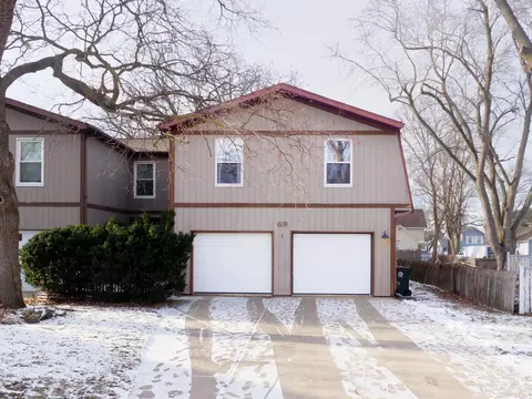 69 Monroe St, Oswego, IL 60543